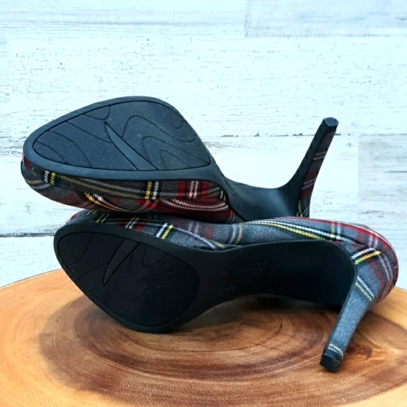 EUC FIONI STEWART PLAID STILETTOS - Picture 4 of 8